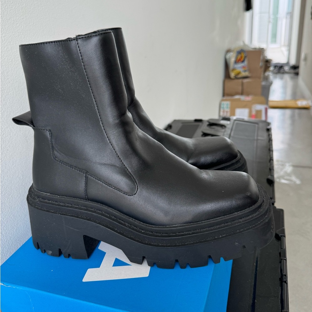 Zara Black Heeled Platform Boots | Women’s 8.5